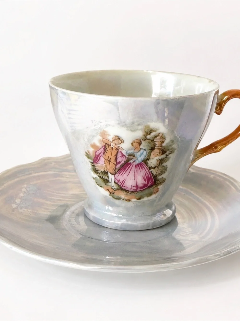 Vintage Lusterware Teacup & Saucer Set – Japan – Courting Couple Scene Pearlized